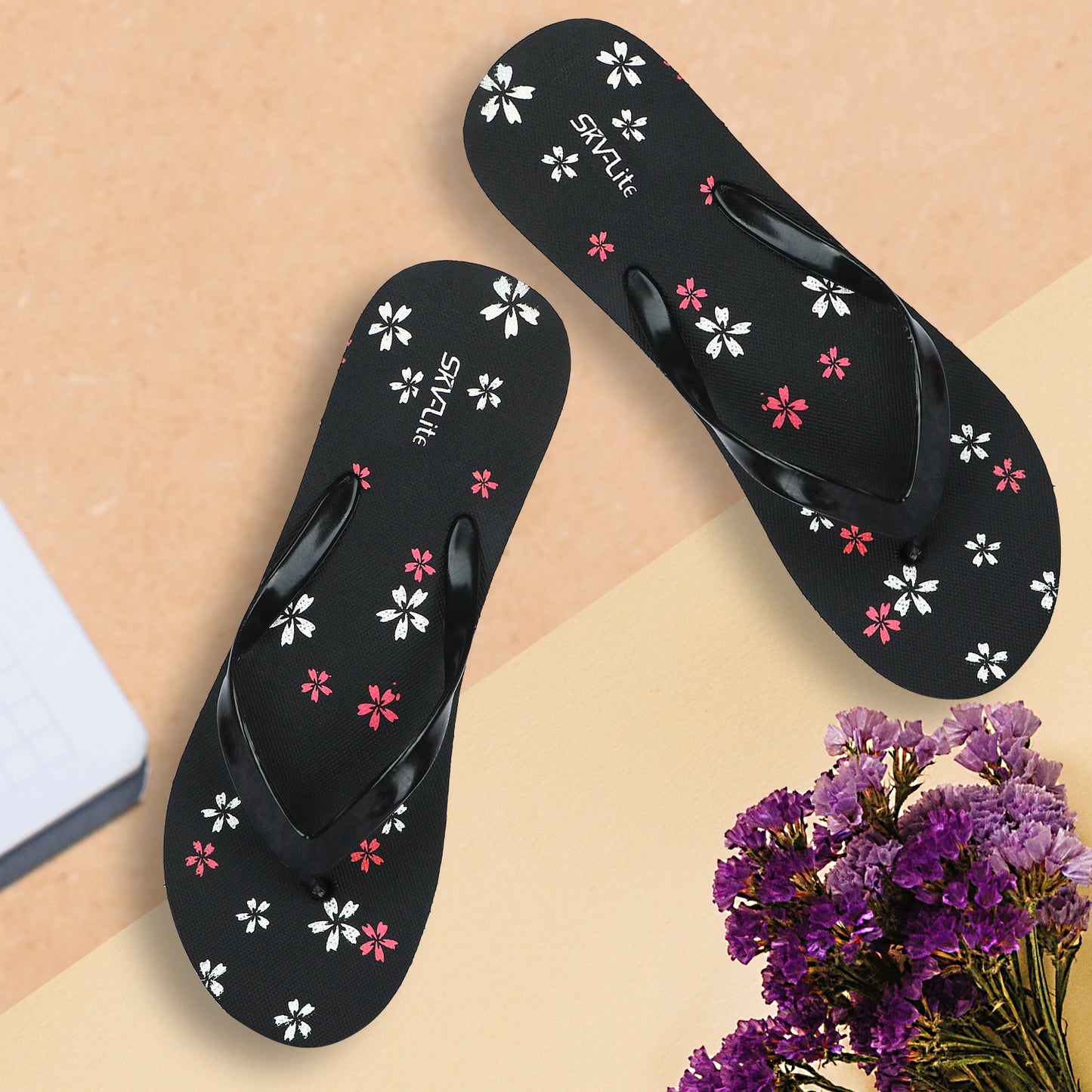 Stylish Women’s Floral Printed Flip-Flops